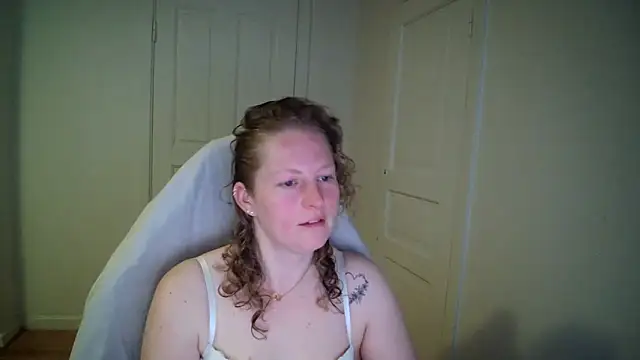 Girlnina-1995 online show from 04-20-26, 05:54