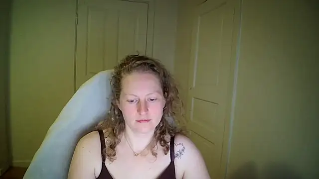 Girlnina-1995 online show from 04-20-26, 06:20