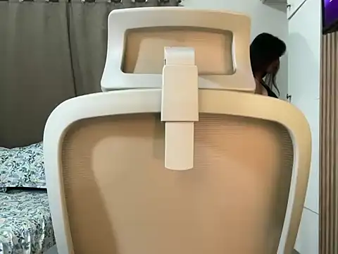 Snapshot of rihanna22 chatting on 01-07-26, 02:19 rihanna22 online show from 01-07-26, 02:19