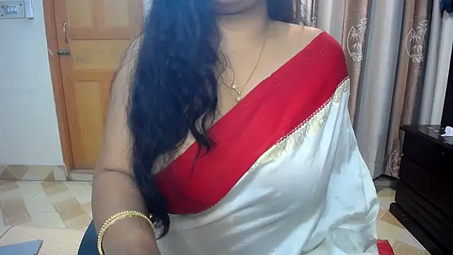 Snapshot of lady_maeda_ chatting on 12-13-24, 08:04 lady maeda online show from 12-13-24, 08:04