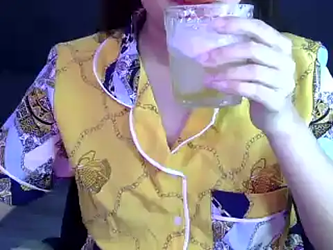 Snapshot of Bee_2k chatting on 11-04-25, 04:44 Bee 2k online show from 11-04-25, 04:44