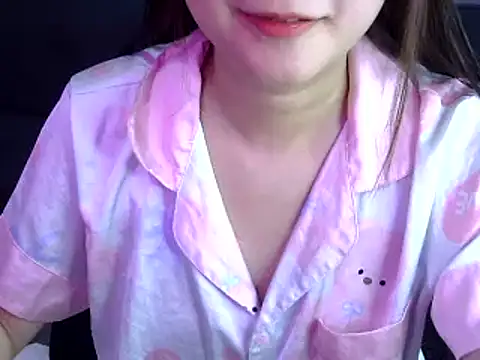 Snapshot of Bee_2k chatting on 11-21-25, 04:55 Bee 2k online show from 11-21-25, 04:55