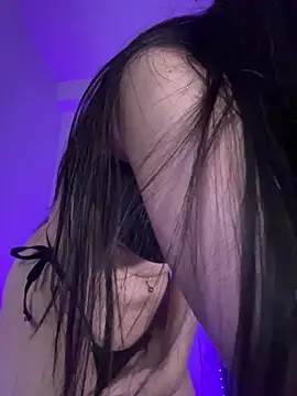 Snapshot of MeganKitty_ chatting on 10-23-25, 04:17 MeganKitty online show from 10-23-25, 04:17