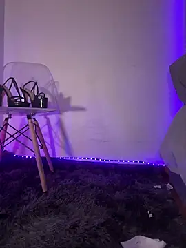 Snapshot of MeganKitty_ chatting on 11-30-25, 03:05 MeganKitty online show from 11-30-25, 03:05