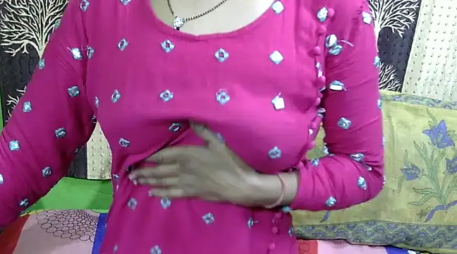 Indian Horny Wife online show from 01-17-25, 08:33