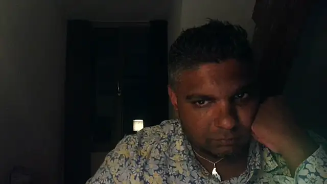 Snapshot of Bandusrilankasexymen chatting on 03-13-26, 06:25 Bandusrilankasexymen online show from 03-13-26, 06:25