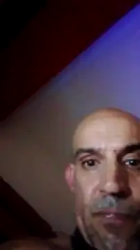 Snapshot of golfo1811 chatting on 08-06-26, 05:20 golfo1811 online show from 08-06-26, 05:20