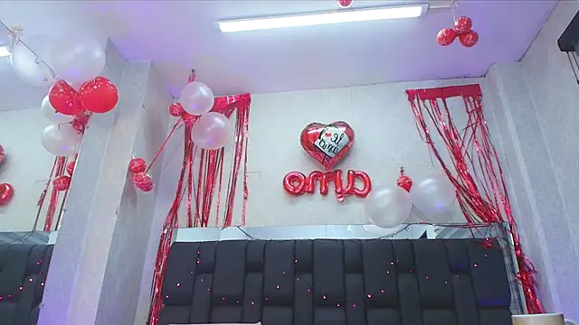 Snapshot of _carolina_fox chatting on 02-19-25, 06:11 carolina fox online show from 02-19-25, 06:11