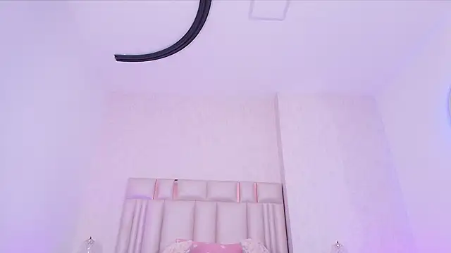  carolina fox online show from 05-28-26, 03:15