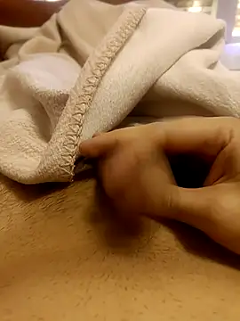 Snapshot of IZDIRAPVEREN chatting on 12-20-25, 10:50 IZDIRAPVEREN online show from 12-20-25, 10:50