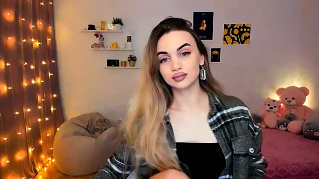 aPieceOfJoy online show from 12-17-24, 08:32