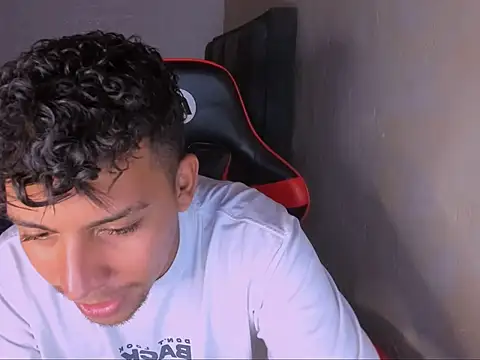 Snapshot of dilan_js chatting on 12-02-25, 11:00 dilan js online show from 12-02-25, 11:00