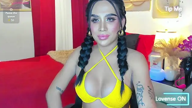 ClassyEllice online show from 06-15-26, 05:04