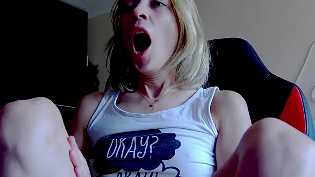 karo123421 online show from 10-11-25, 08:24