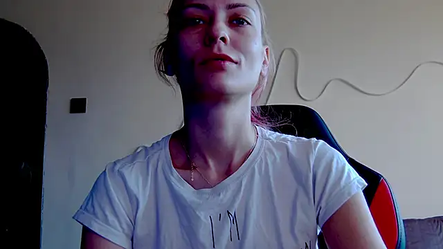 karo123421 online show from 10-19-25, 05:41