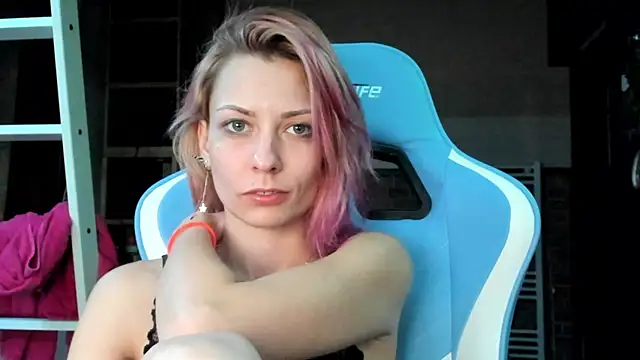 karo123421 online show from 10-22-25, 07:46