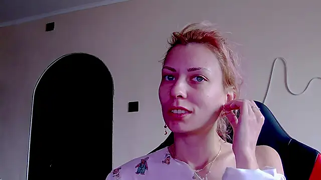 karo123421 online show from 11-20-25, 09:20