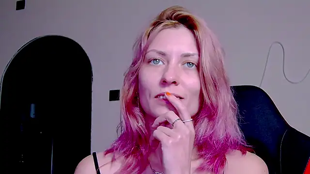 karo123421 online show from 11-20-25, 09:25