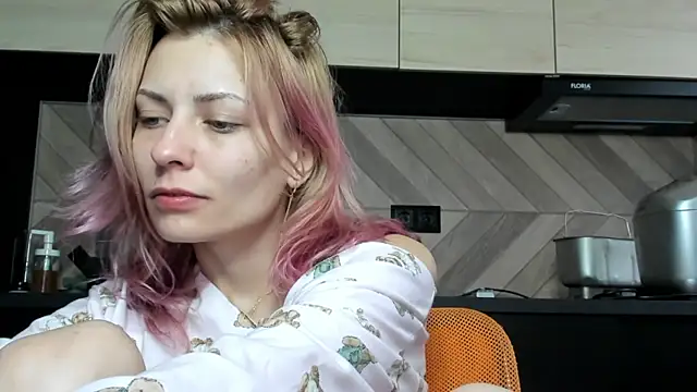 karo123421 online show from 11-27-25, 06:15