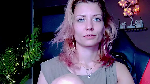 karo123421 online show from 12-05-25, 08:38