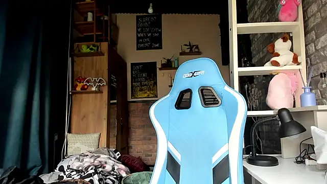 karo123421 online show from 03-18-26, 03:04