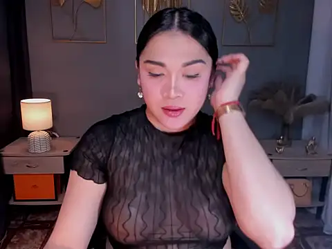 MaxeneCullens online show from 11-05-25, 05:29