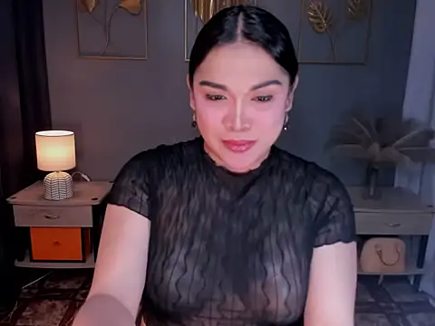 MaxeneCullens online show from 11-17-25, 03:01