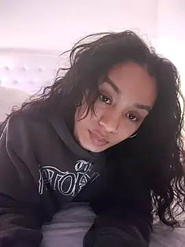 Leaberry online show from 10-17-25, 11:18