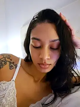 Leaberry online show from 02-03-26, 02:53