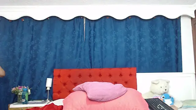 Snapshot of LADYSLAVEXXX chatting on 10-03-25, 08:28 LADYSLAVEXXX online show from 10-03-25, 08:28