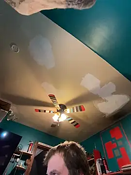 Snapshot of charactrzero chatting on 12-20-24, 11:16 charactrzero online show from 12-20-24, 11:16