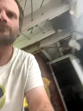 Snapshot of charactrzero chatting on 11-11-25, 11:16 charactrzero online show from 11-11-25, 11:16