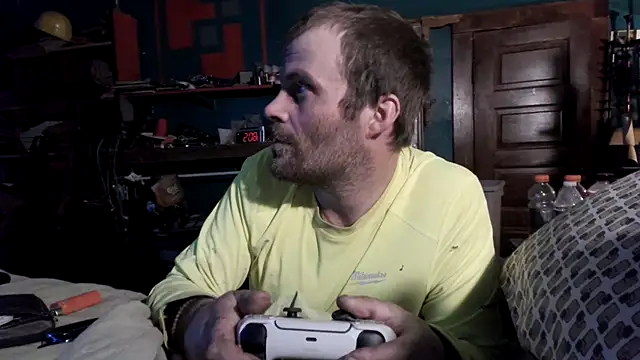 Snapshot of charactrzero chatting on 11-28-25, 01:30 charactrzero online show from 11-28-25, 01:30