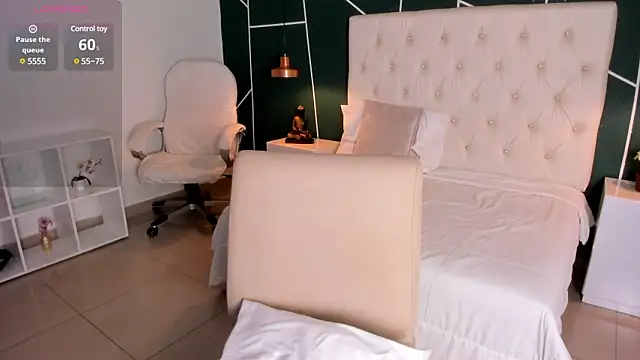 Veronicalanx1 online show from 02-15-25, 12:22