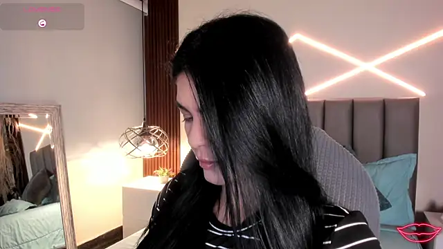 Veronicalanx1 online show from 04-22-26, 11:45