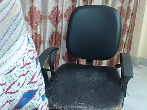HOT CHILLY online show from 06-24-26, 05:01