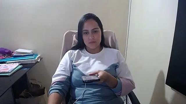 Snapshot of kendall_52 chatting on 12-07-24, 01:07 kendall 52 online show from 12-07-24, 01:07