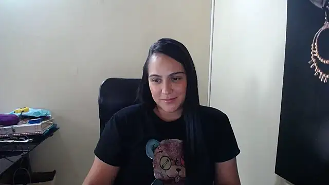 Snapshot of kendall_52 chatting on 02-06-25, 07:07 kendall 52 online show from 02-06-25, 07:07