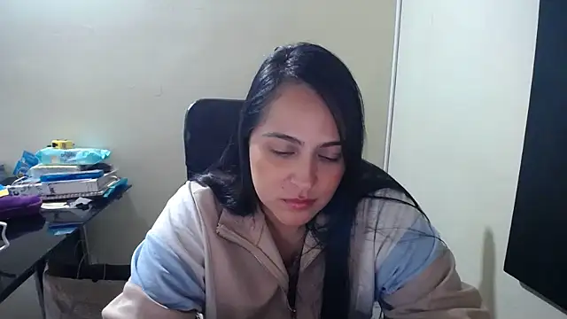Snapshot of kendall_52 chatting on 02-11-25, 01:41 kendall 52 online show from 02-11-25, 01:41