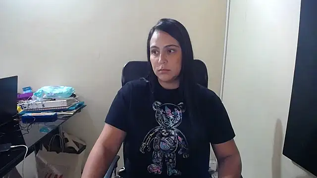 Snapshot of kendall_52 chatting on 02-18-25, 02:06 kendall 52 online show from 02-18-25, 02:06