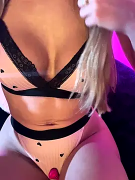 ladamoon online show from 11-25-25, 09:53