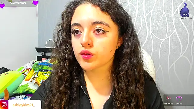 AshleyKim  online show from 11-06-25, 12:11