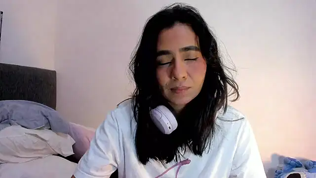Snapshot of valeryvegas_2 chatting on 05-09-26, 12:49 valeryvegas 2 online show from 05-09-26, 12:49
