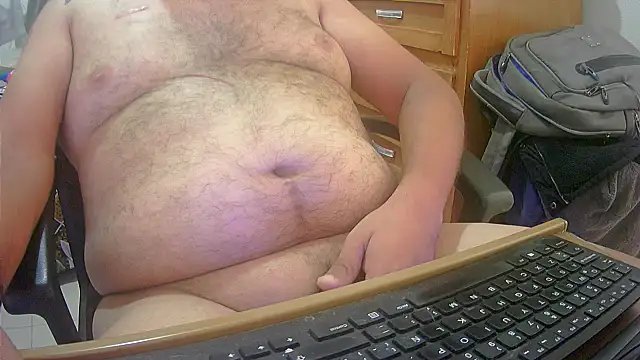 Snapshot of pmartemo chatting on 10-22-25, 05:24 pmartemo online show from 10-22-25, 05:24