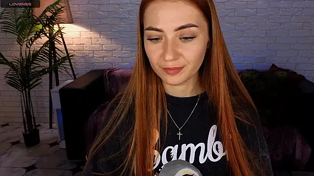 Snapshot of Adelyna_Bird chatting on 12-02-24, 10:39 Adelyna Bird online show from 12-02-24, 10:39