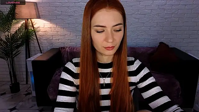 Snapshot of Adelyna_Bird chatting on 01-09-25, 07:21 Adelyna Bird online show from 01-09-25, 07:21