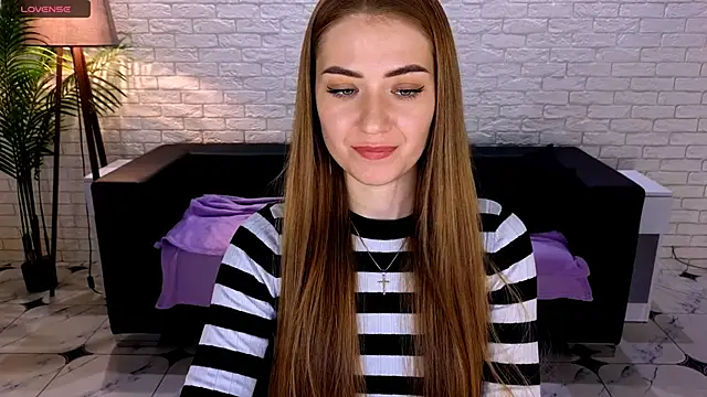 Snapshot of Adelyna_Bird chatting on 03-02-25, 10:14 Adelyna Bird online show from 03-02-25, 10:14