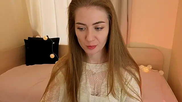 Snapshot of Adelyna_Bird chatting on 12-05-25, 07:39 Adelyna Bird online show from 12-05-25, 07:39