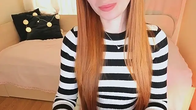 Snapshot of Adelyna_Bird chatting on 12-18-25, 07:36 Adelyna Bird online show from 12-18-25, 07:36