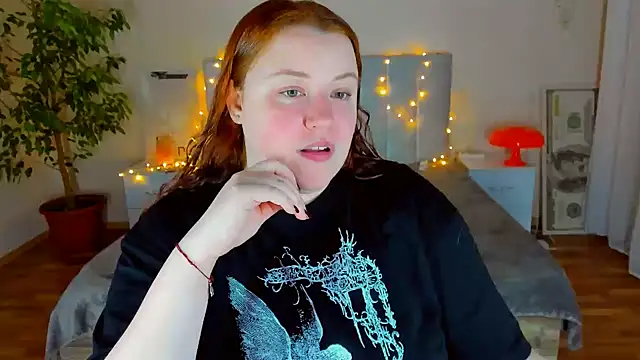 Snapshot of PolinaSalvatore chatting on 02-17-26, 06:36 PolinaSalvatore online show from 02-17-26, 06:36